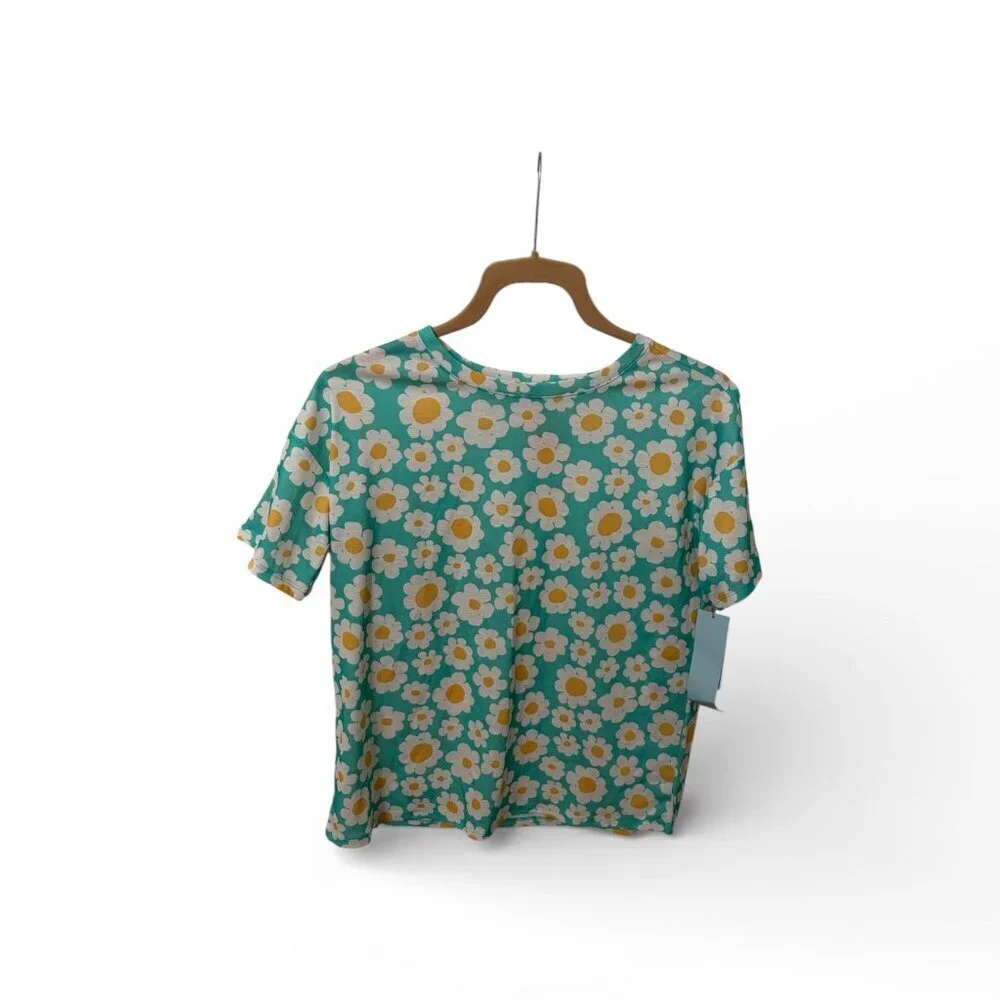 Cat & Jack Tee Green Daisy Girls XL Cotton/Polyester Recycled Comfy NEW - Picture 2 of 5